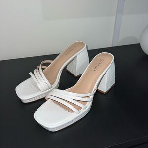 Women’s white mule sandal slip on platform sandal